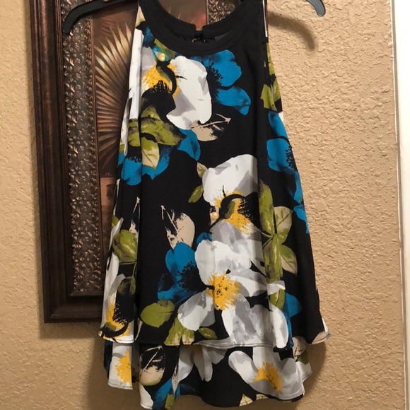 NWOT Worthington Flowy Flowered Top. Ties in the back. Beautiful rich colors. - Picture 1 of 15